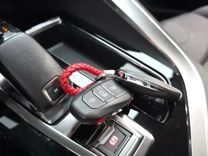 2022 Peugeot 5008 с пробегом 32 935 км