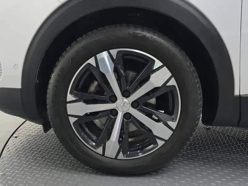 2022 Peugeot 5008 с пробегом 46 859 км