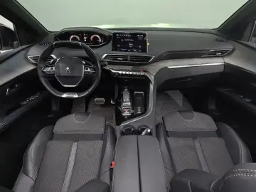 2022 Peugeot 5008 с пробегом 46 859 км