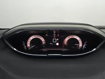 2022 Peugeot 5008 с пробегом 46 859 км