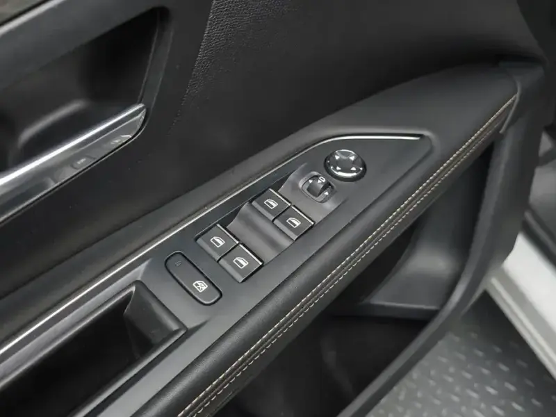 2022 Peugeot 5008 с пробегом 46 859 км