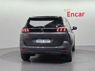 2023 Peugeot 5008 с пробегом 21 836 км