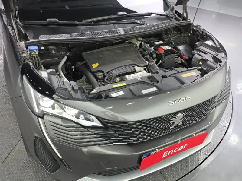 2023 Peugeot 5008 с пробегом 21 836 км