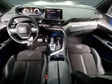 2021 Peugeot 5008 с пробегом 88 362 км