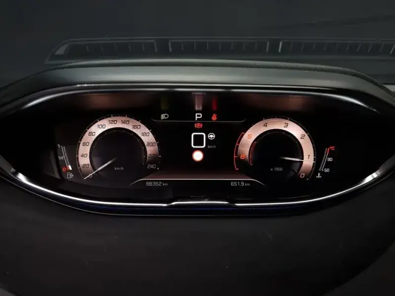 2021 Peugeot 5008 с пробегом 88 362 км
