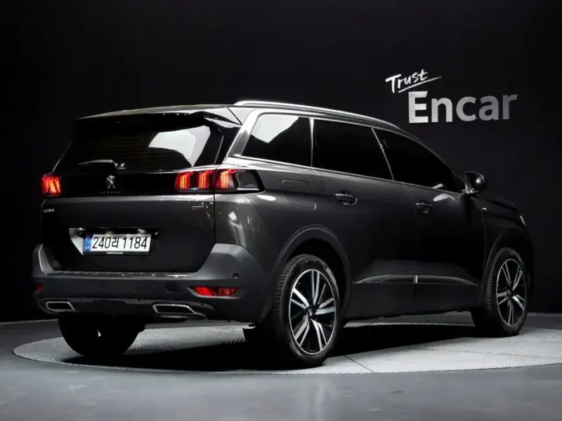 2024 Peugeot 5008 с пробегом 25 384 км