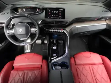 2024 Peugeot 5008 с пробегом 25 384 км