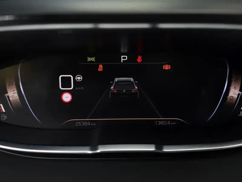 2024 Peugeot 5008 с пробегом 25 384 км