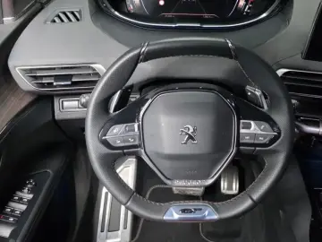 2024 Peugeot 5008 с пробегом 25 384 км