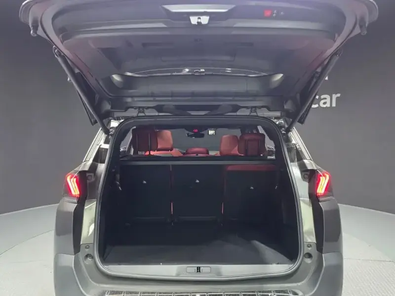 2024 Peugeot 5008 с пробегом 25 384 км