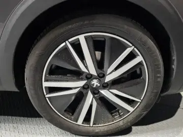 2024 Peugeot 5008 с пробегом 25 384 км