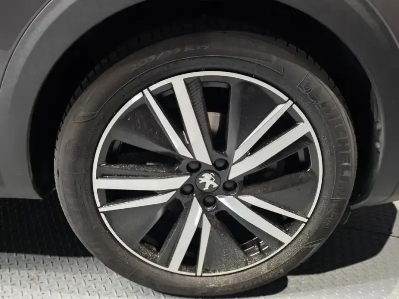 2024 Peugeot 5008 с пробегом 25 384 км