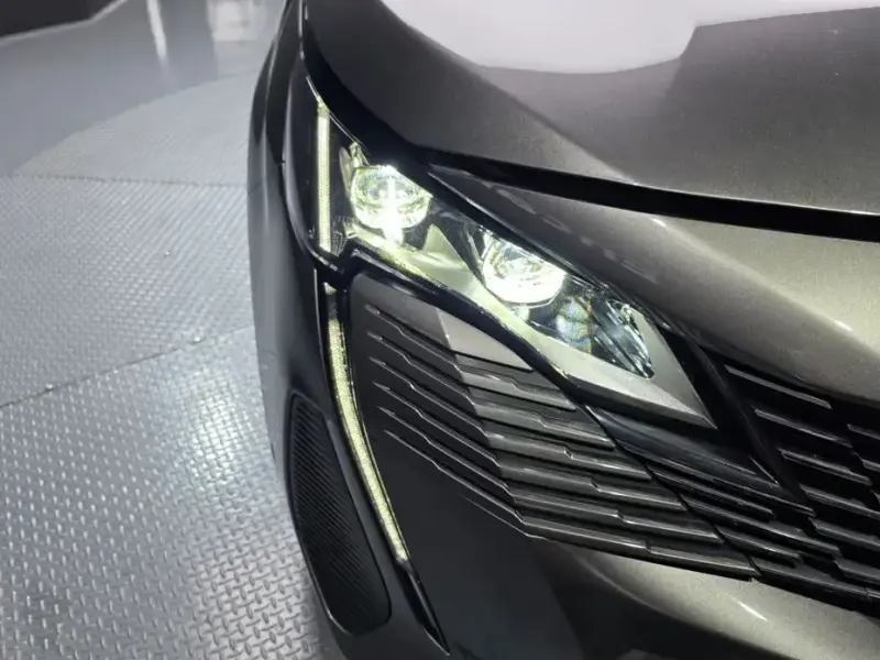 2024 Peugeot 5008 с пробегом 25 384 км