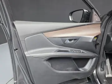 2024 Peugeot 5008 с пробегом 25 384 км