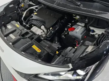 2022 Peugeot 5008 с пробегом 111 776 км