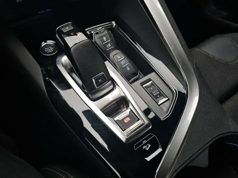 2022 Peugeot 5008 с пробегом 111 776 км