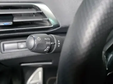 2024 Peugeot 5008 с пробегом 25 384 км