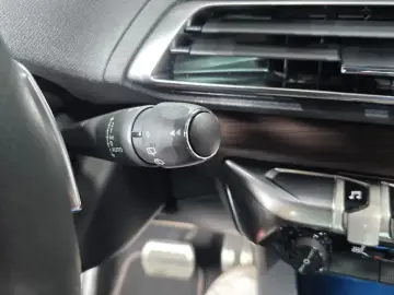 2024 Peugeot 5008 с пробегом 25 384 км