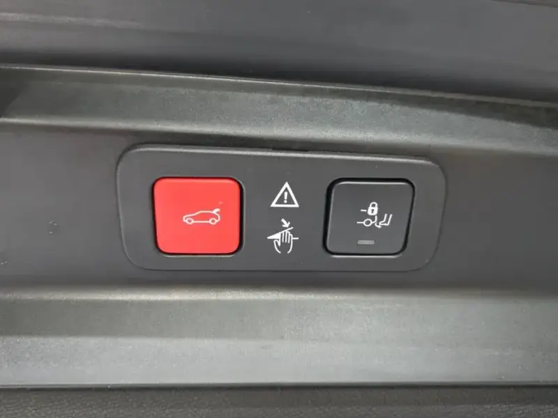 2024 Peugeot 5008 с пробегом 25 384 км