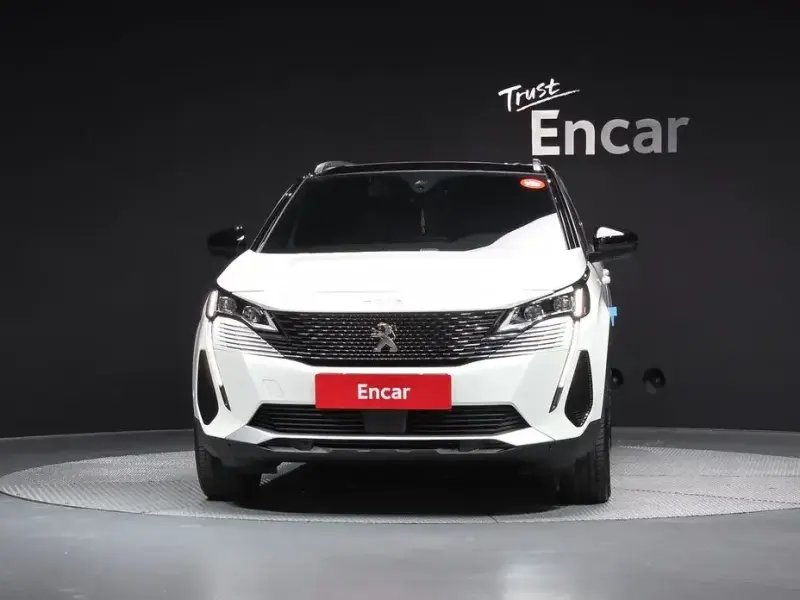 2024 Peugeot 5008 с пробегом 9 960 км