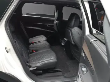 2024 Peugeot 5008 с пробегом 9 960 км