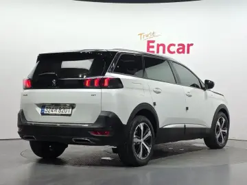 2022 Peugeot 5008 с пробегом 49 467 км