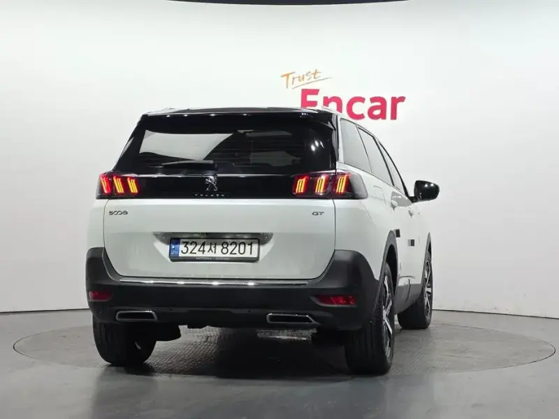 2022 Peugeot 5008 с пробегом 49 467 км