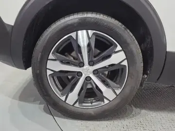 2022 Peugeot 5008 с пробегом 49 467 км