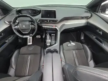 2022 Peugeot 5008 с пробегом 49 467 км