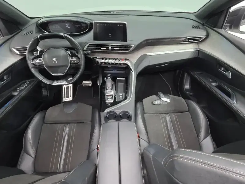 2022 Peugeot 5008 с пробегом 49 467 км