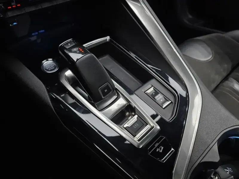 2022 Peugeot 5008 с пробегом 49 467 км