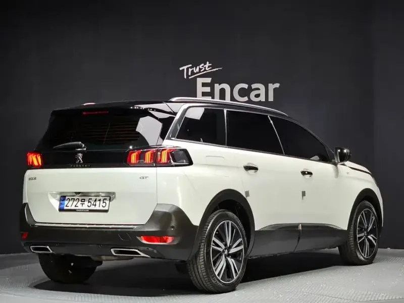 2024 Peugeot 5008 с пробегом 18 012 км