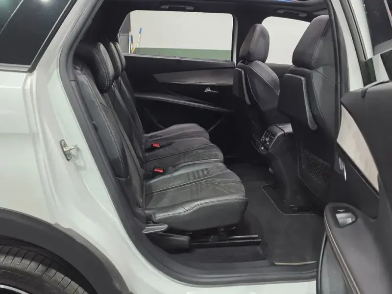 2022 Peugeot 5008 с пробегом 49 467 км