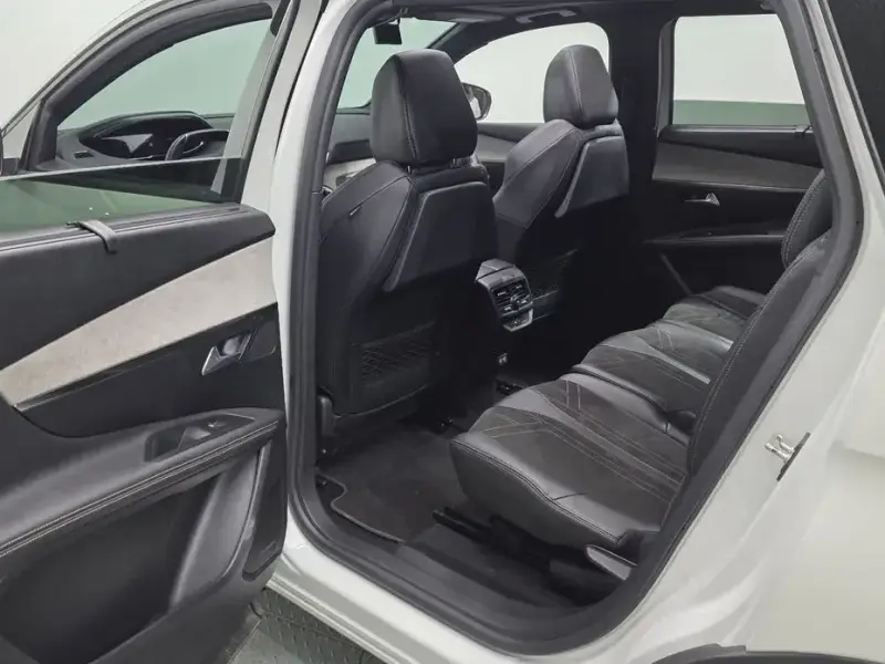 2022 Peugeot 5008 с пробегом 49 467 км