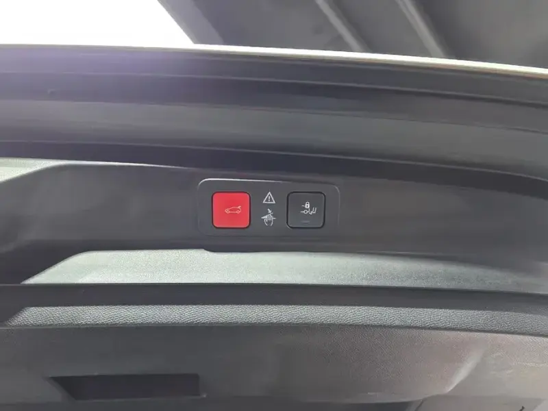 2022 Peugeot 5008 с пробегом 49 467 км