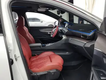 2024 Peugeot 5008 с пробегом 18 012 км