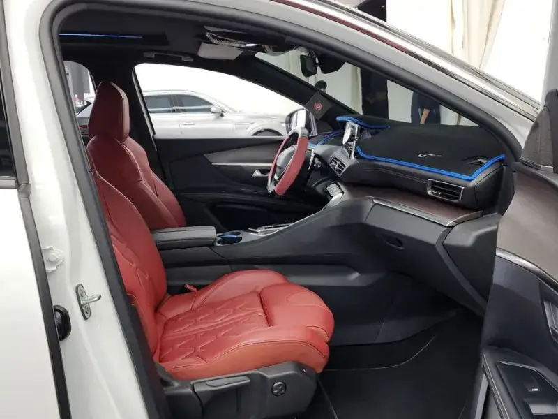 2024 Peugeot 5008 с пробегом 18 012 км