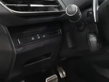 2022 Peugeot 5008 с пробегом 49 467 км
