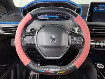 2024 Peugeot 5008 с пробегом 18 012 км