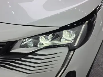 2022 Peugeot 5008 с пробегом 49 467 км