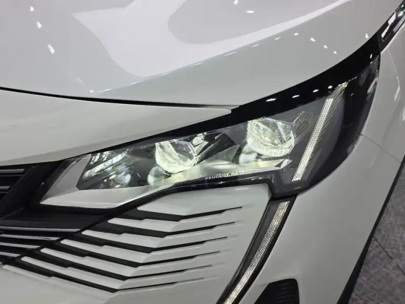 2022 Peugeot 5008 с пробегом 49 467 км