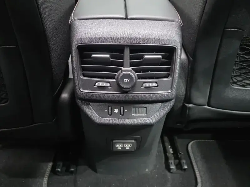 2022 Peugeot 5008 с пробегом 49 467 км