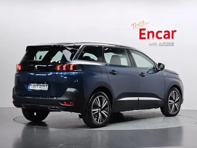 2024 Peugeot 5008 с пробегом 23 501 км