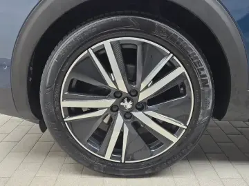 2024 Peugeot 5008 с пробегом 23 501 км
