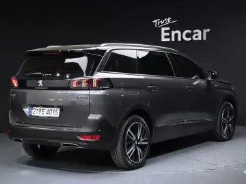 2023 Peugeot 5008 с пробегом 13 453 км