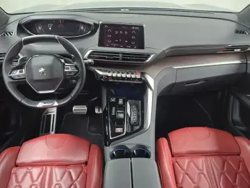 2024 Peugeot 5008 с пробегом 23 501 км