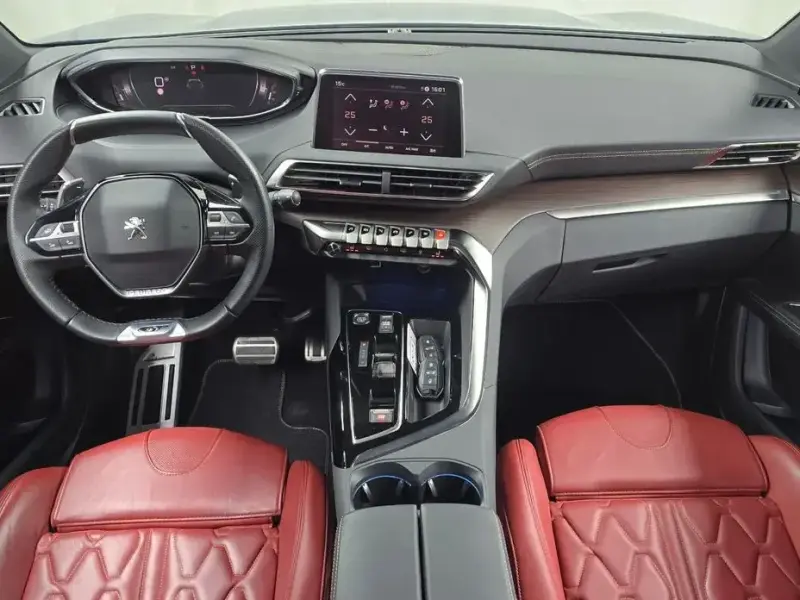 2024 Peugeot 5008 с пробегом 23 501 км