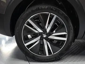 2023 Peugeot 5008 с пробегом 13 453 км