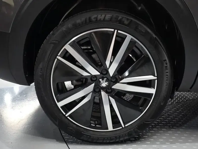 2023 Peugeot 5008 с пробегом 13 453 км