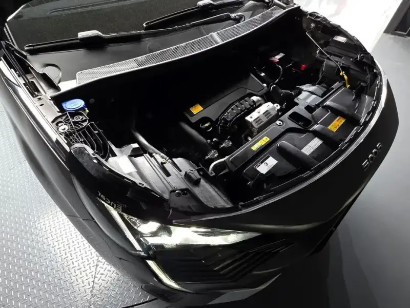 2023 Peugeot 5008 с пробегом 13 453 км